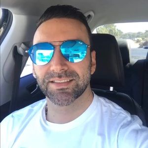 Meet your Posher, Diego